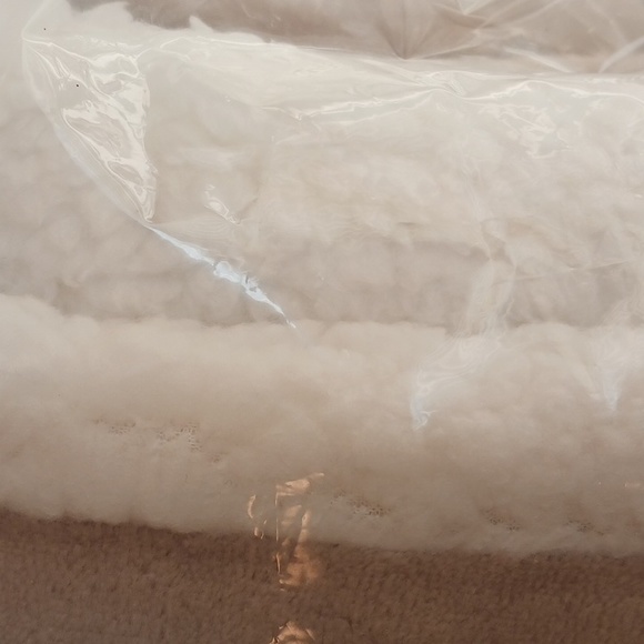 Limited Edition Berkshire Velvet soft/sherpa comforter& shams set/ Full size - Picture 10 of 12